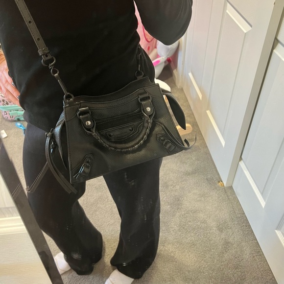 BALENCIAGA MINI NEO CLASSIC CITY BAG! - Picture 5 of 7